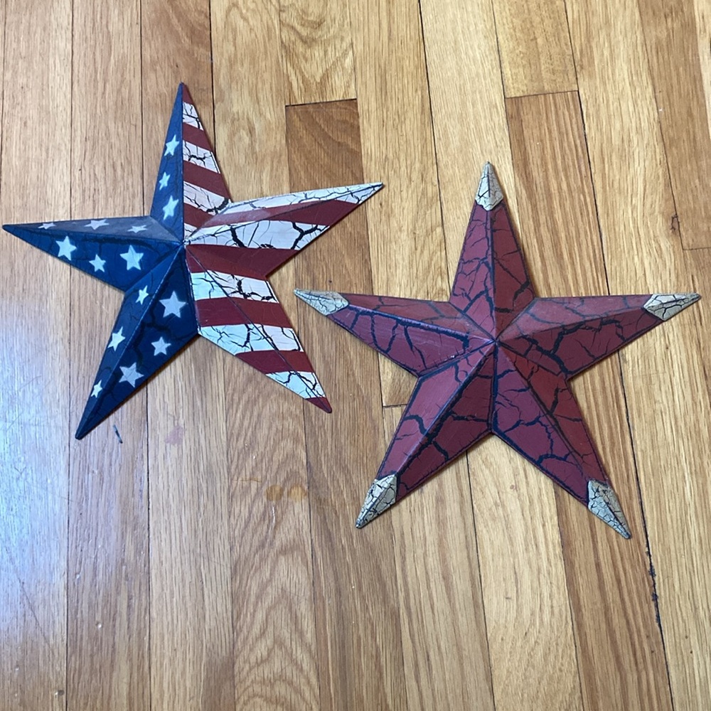 Patriotic and Rustic Metal Star Wall Decor